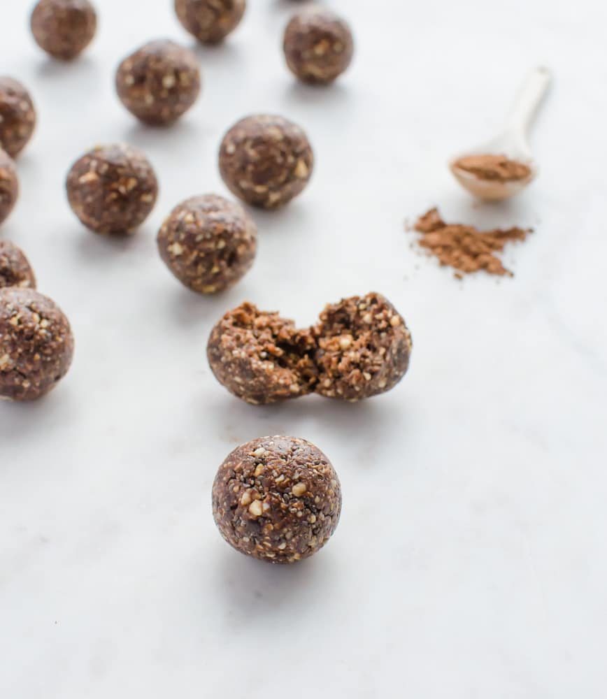 chocolate peanut energy bites