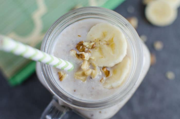 Super easy and quick banana bread smoothie recipe. Contains all flavors from banana bread.