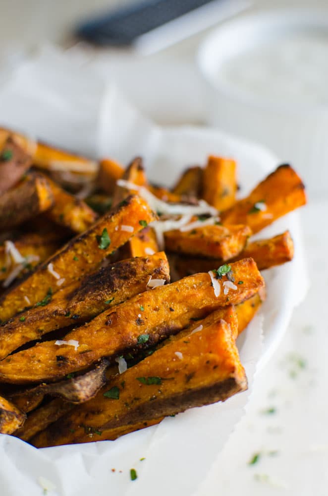 Oven roasted sweet potato fries are perfect alternatives to fried potato french fries. A healthy side dish to pair with burgers, wraps and sandwiches 