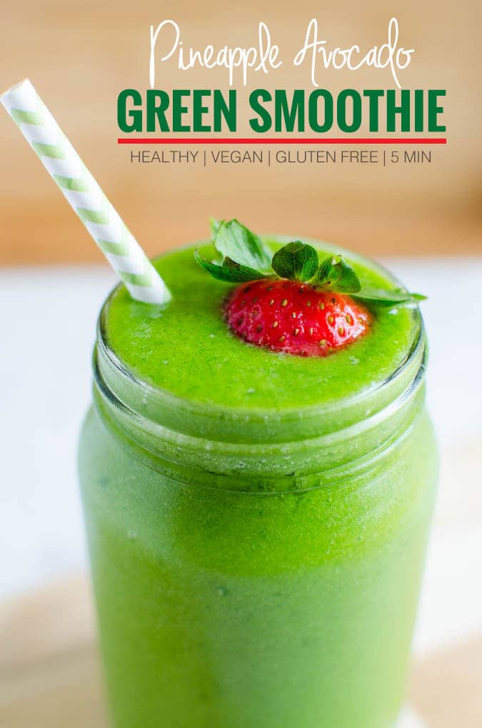 4 Ingredients Spinach Avocado Green Smoothie. Healthy, under 300 calorie drink perfect for breakfast, after-workout drink or snack | watchwhatueat.com