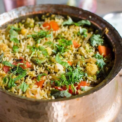 One pot easy vegetable biryani. Healthy and nutritious | watchwhatueat.com