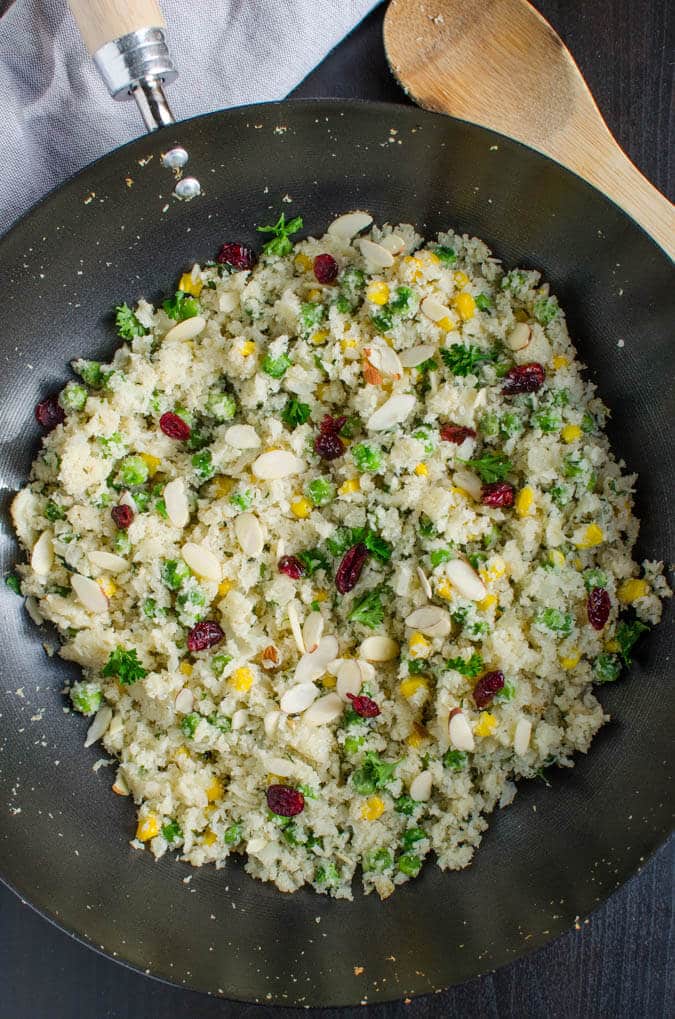 15 min healthy fried cauliflower rice. Make it for vegan, gluten free and low carb lunch or dinner.| watchwhatueat.com