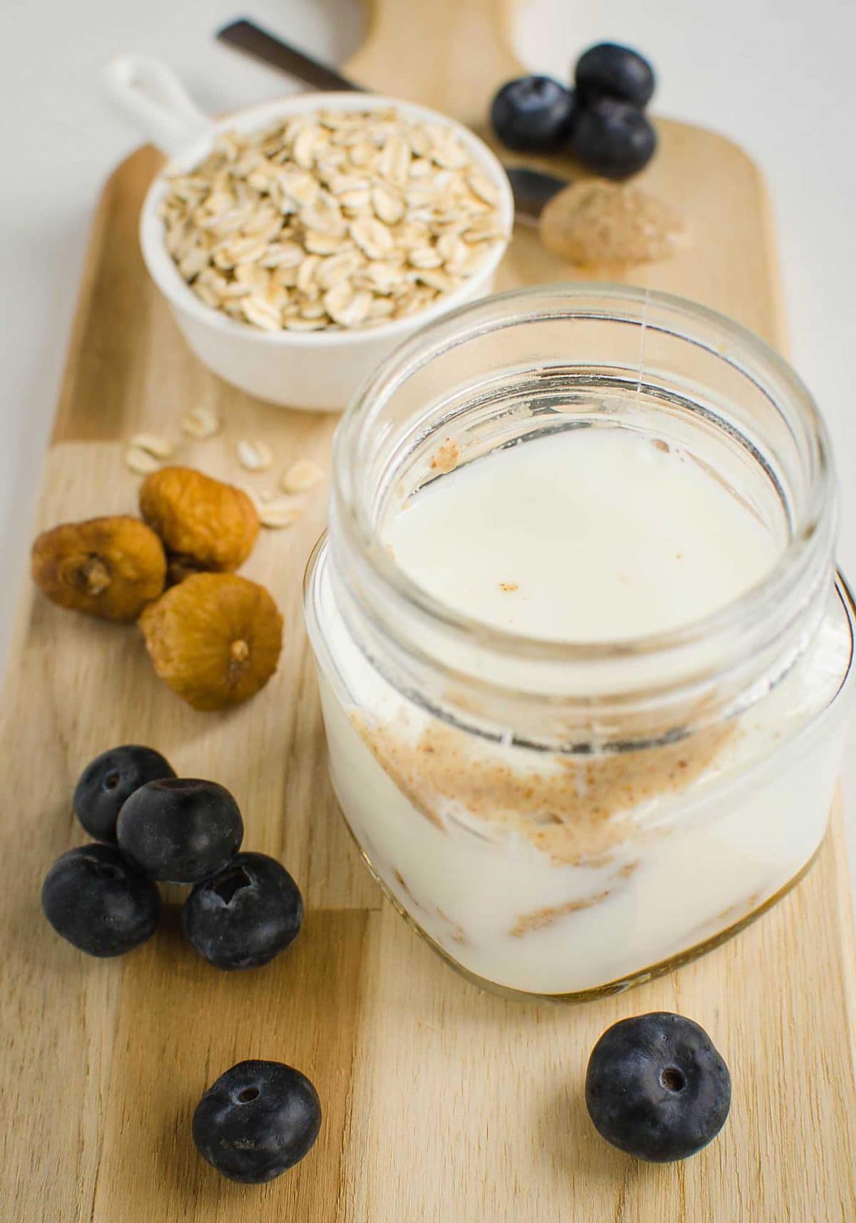 Blueberry almond butter easy overnight oats recipe