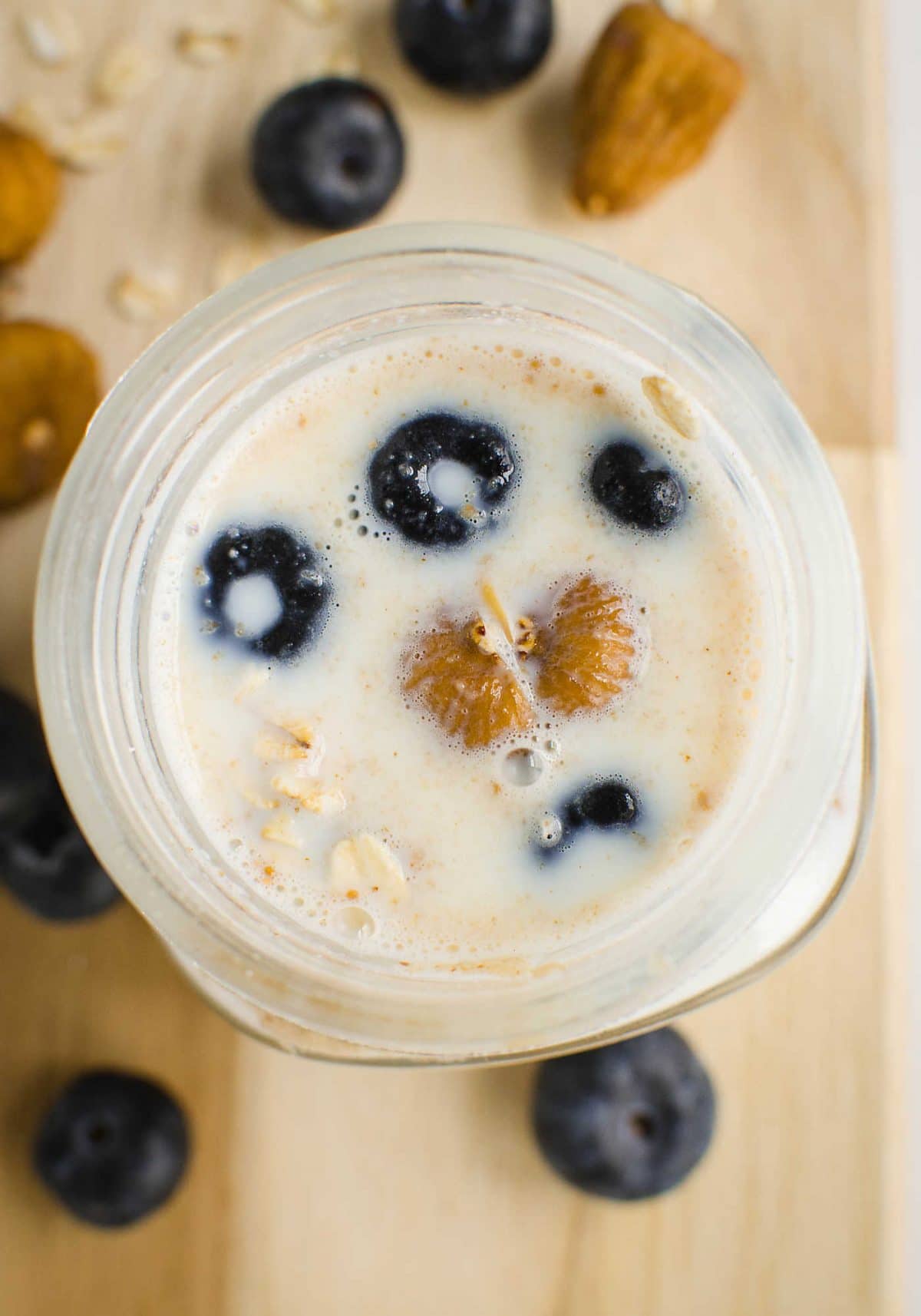 Blueberry almond butter easy overnight oats - A delicious, filling and healthy breakfast to kick-start your mornings | Healthy, vegan, gluten free