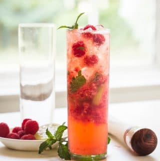 Super refreshing Raspberry Mojito!