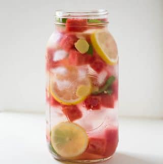 Watermelon Detox Water - refreshing sugar-free drink to stay hydrated during hot days.