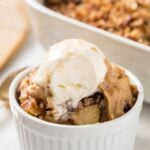 Delicious healthy apple crisp recipe to utilize those fresh apples in the season. It is totally a game changer.