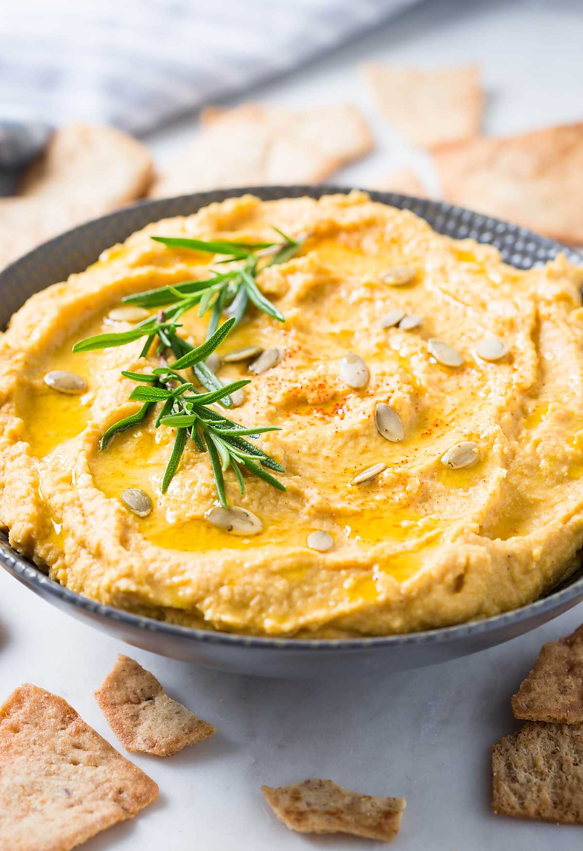 Homemade Easy Pumpkin Hummus Recipe. #pumpkin #hummus #healthyrecipes