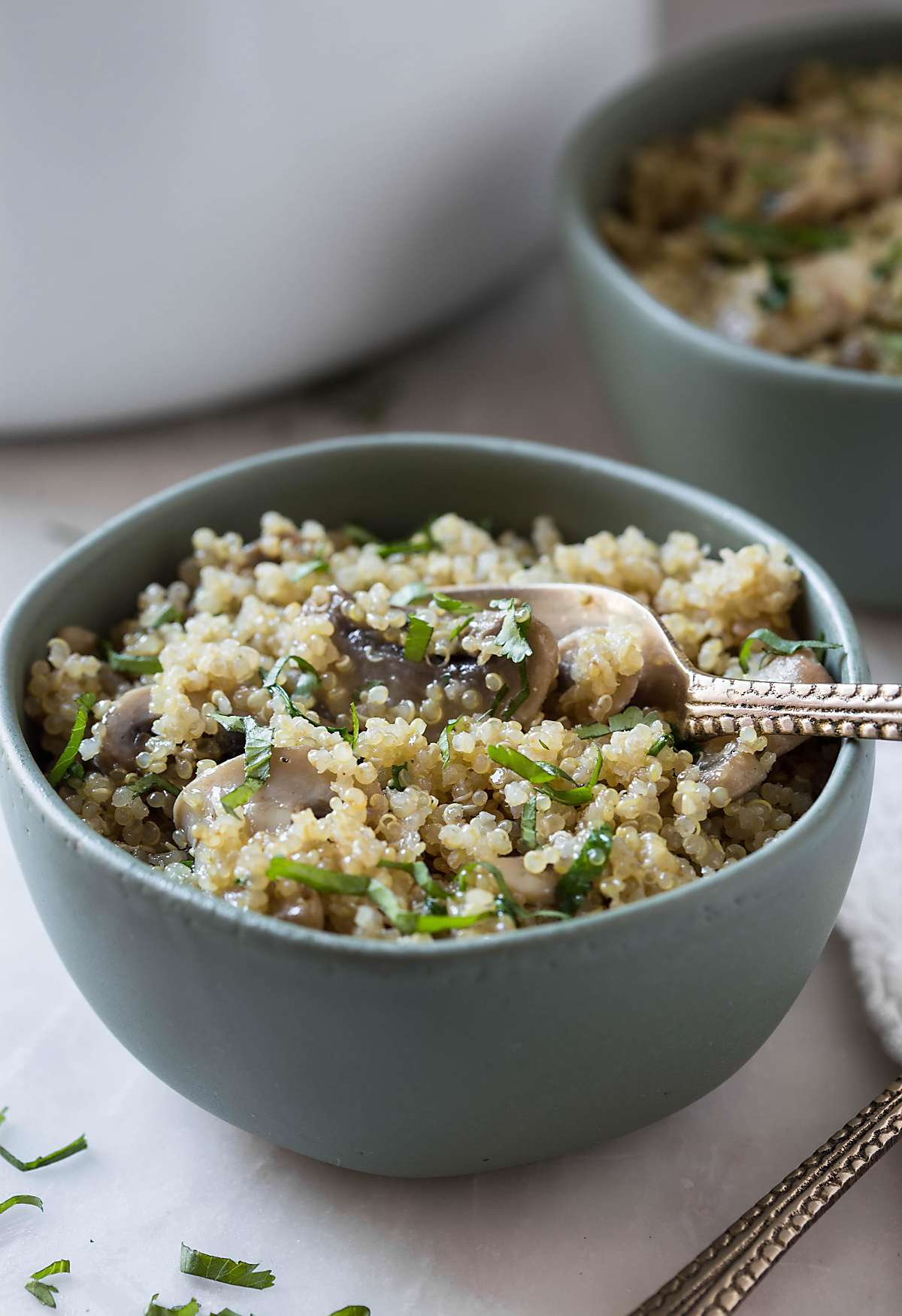 Slow Cooker Garlic Mushroom Quinoa - Slender Kitchen