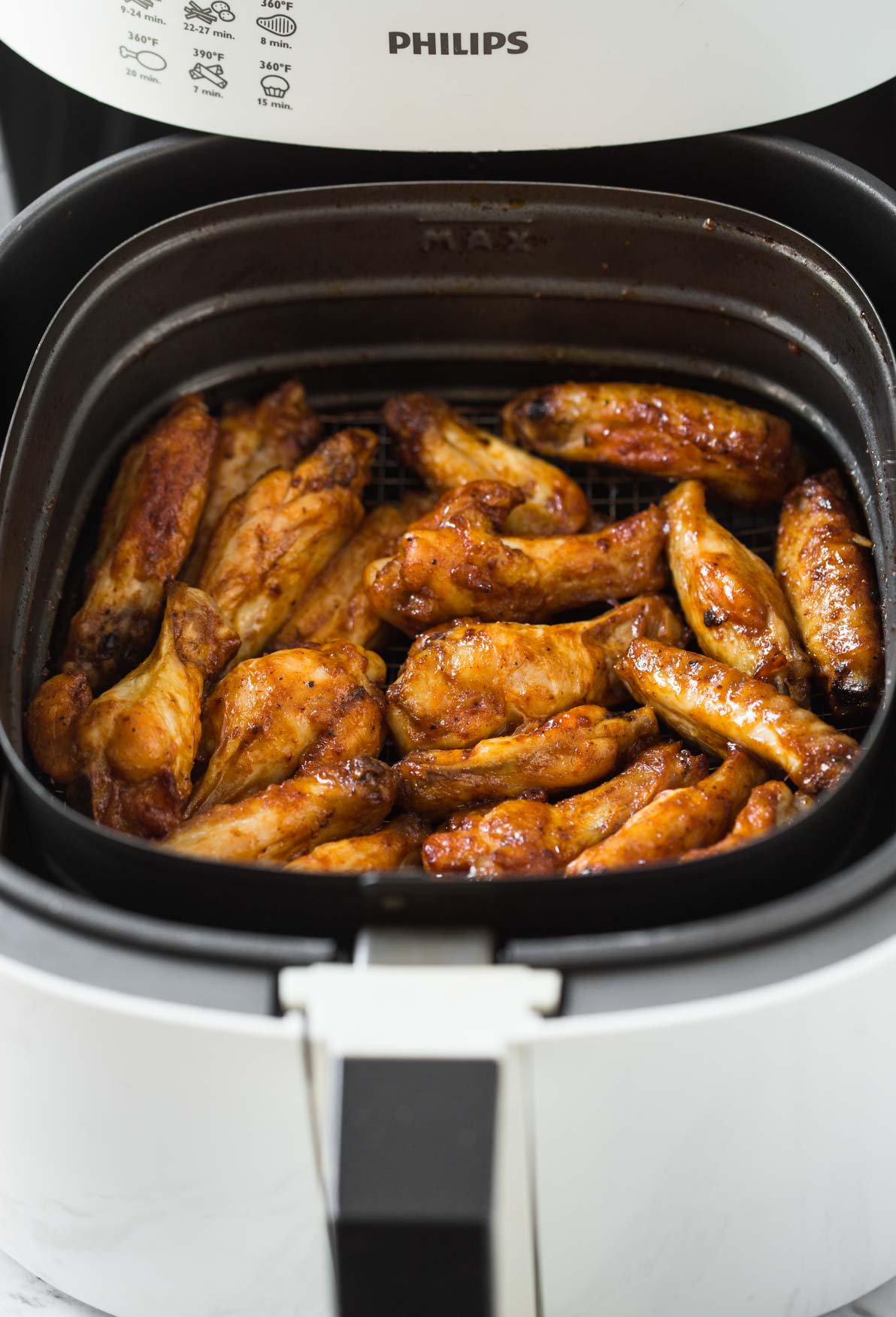 Air Fryer chicken wings with bbq sauce